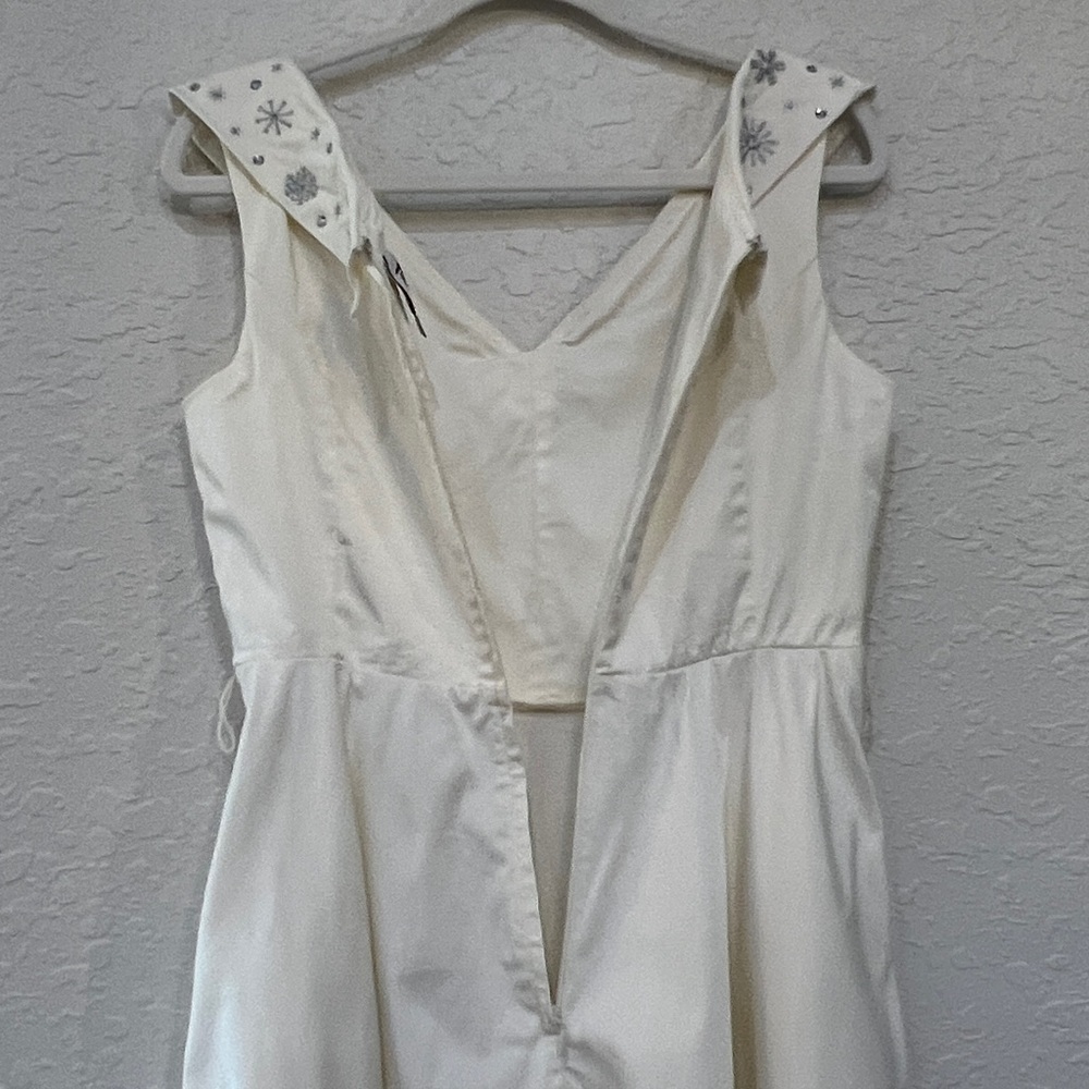 Disney Dress Shop Castle Holiday Dress Snowflake Sparkle Medium - Picture 7 of 13